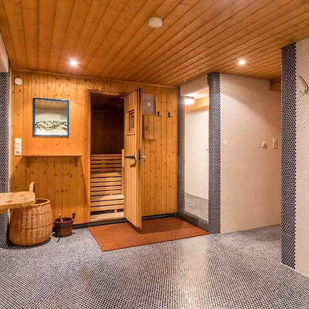 玫瑰园公寓酒店 *